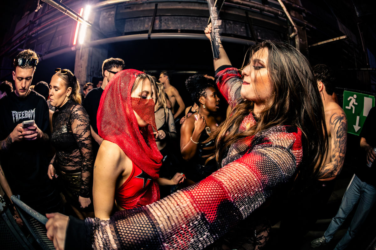 Loading... just a sec